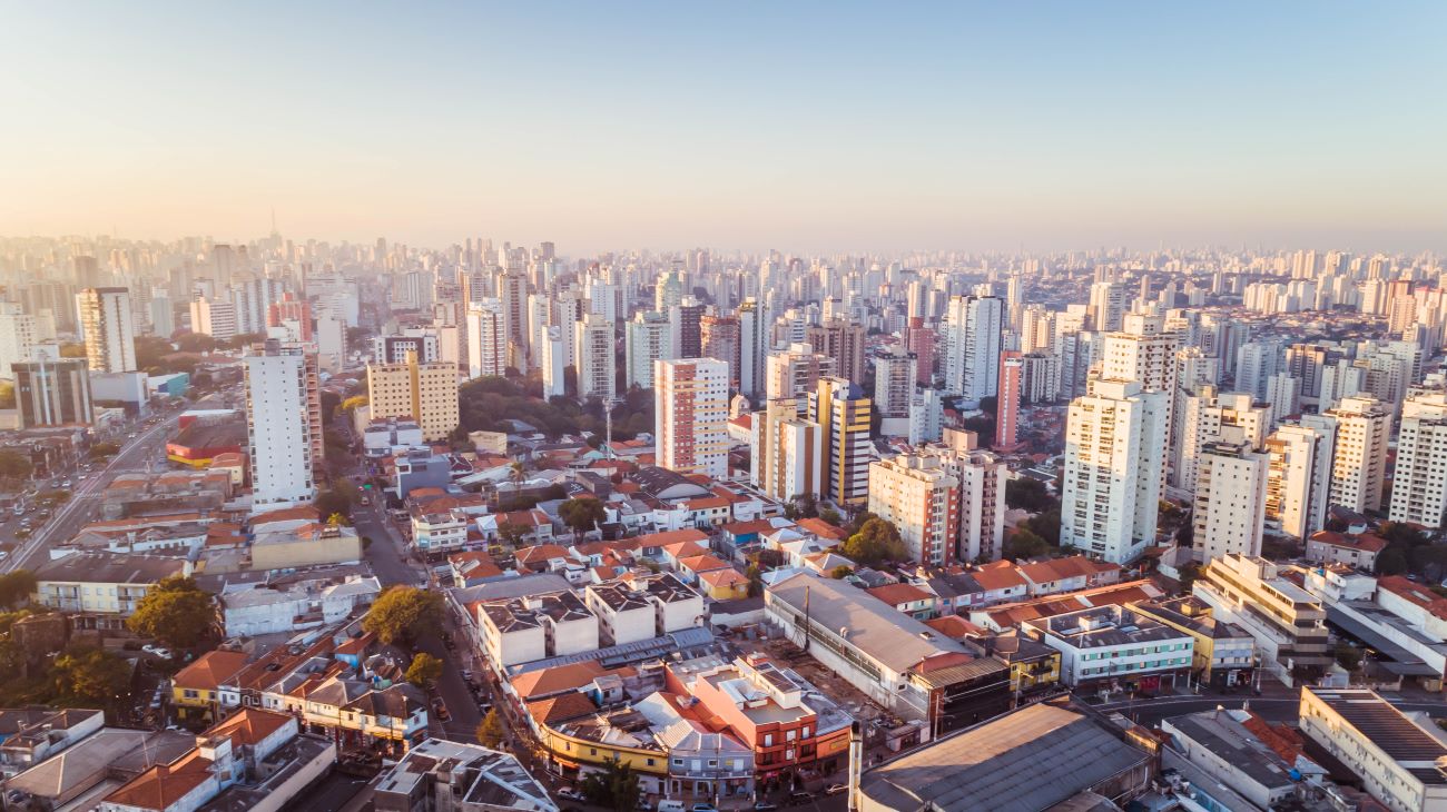 Vista aérea de uma parte do bairro Praça da Árvore em São Paulo